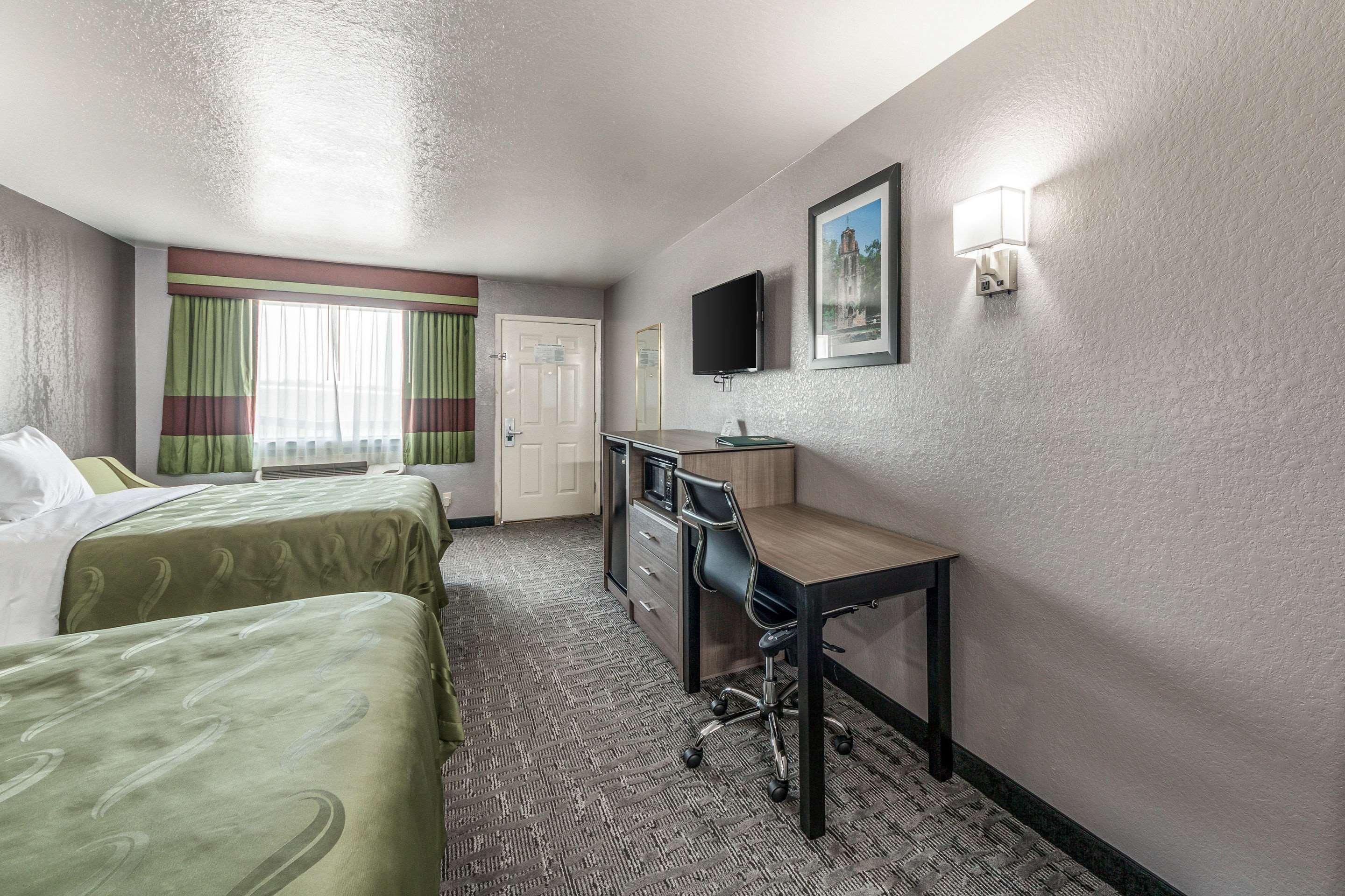 Quality Inn I-10 East Near Frost Bank Center San Antonio Exteriér fotografie