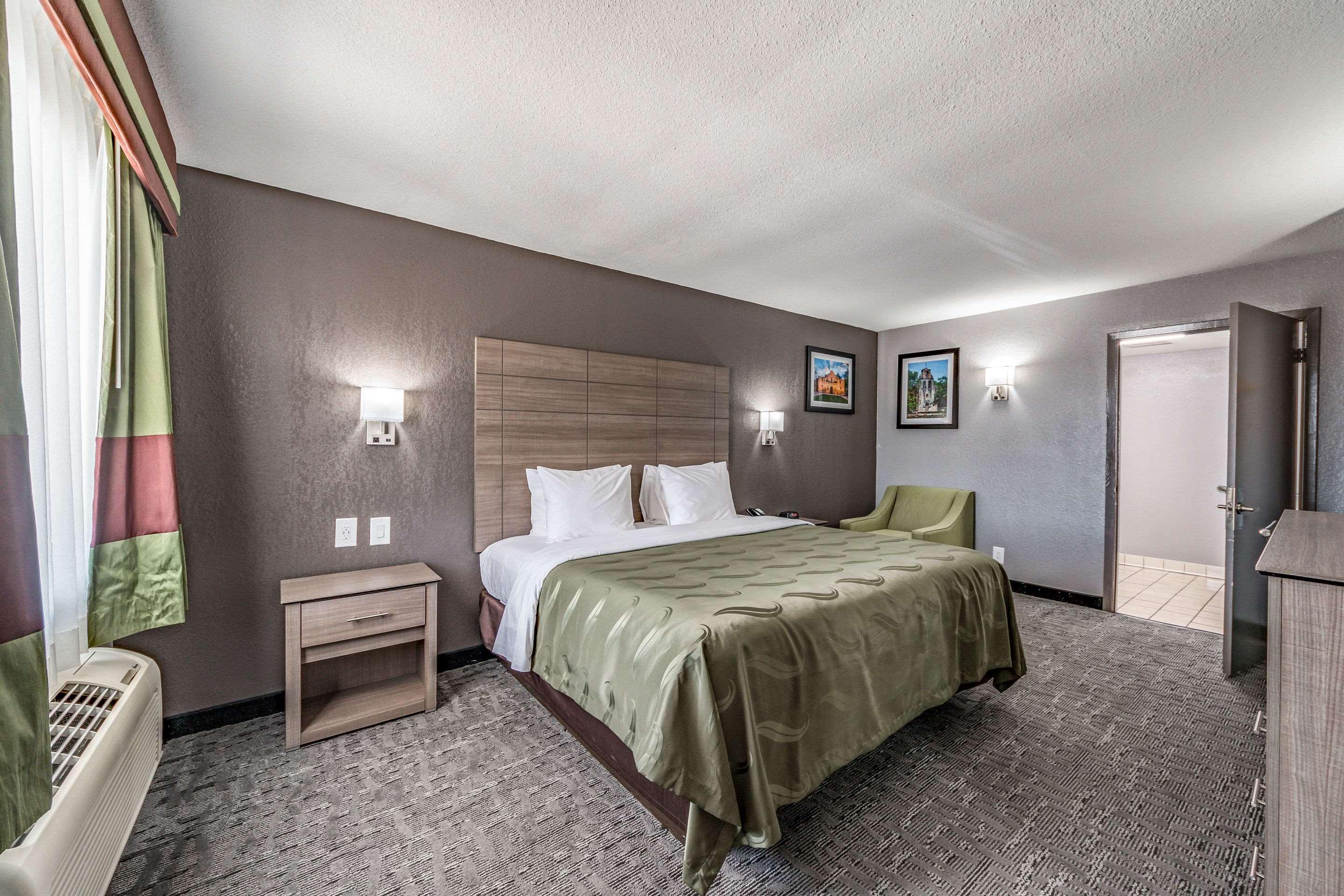 Quality Inn I-10 East Near Frost Bank Center San Antonio Exteriér fotografie