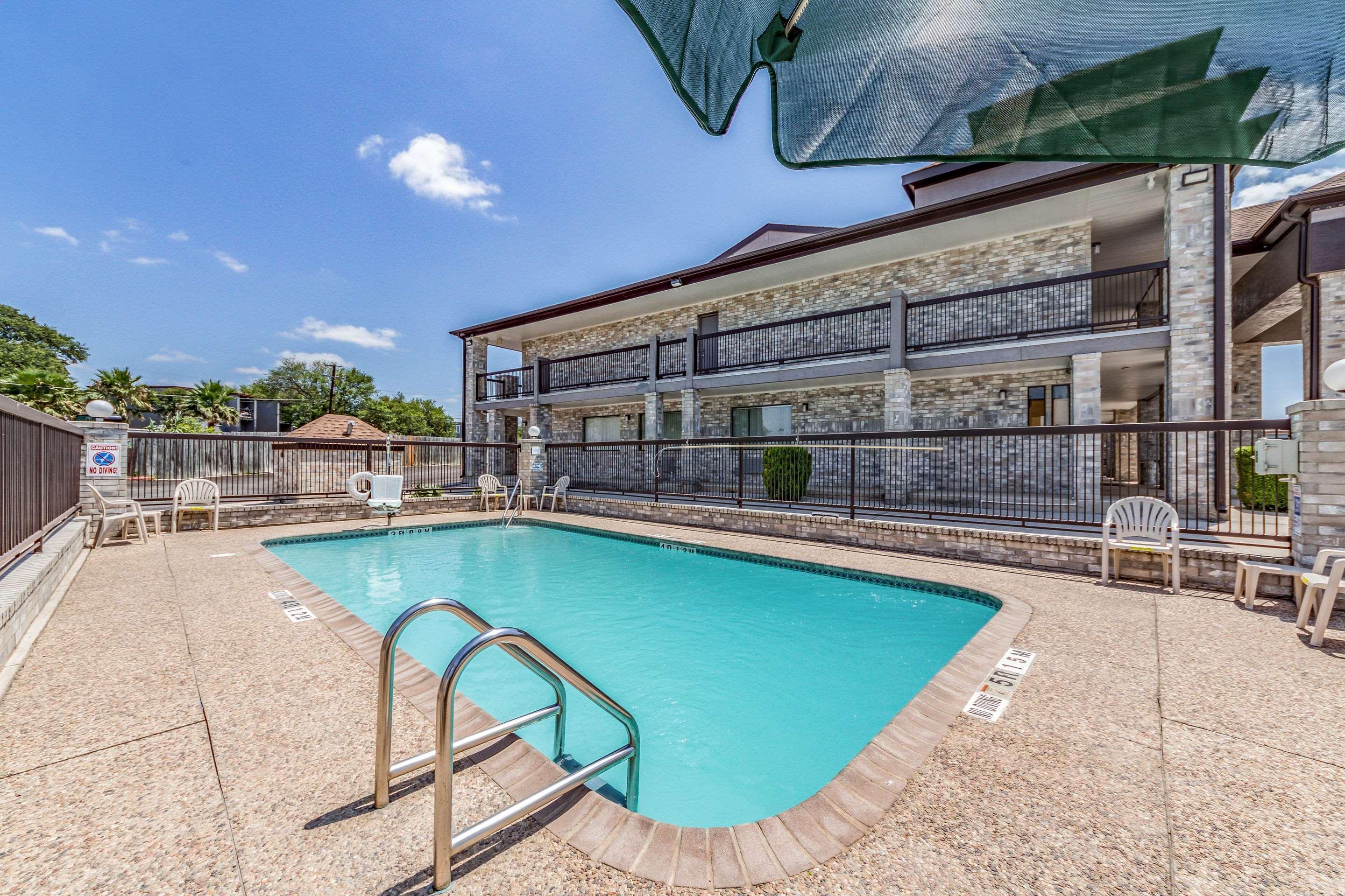 Quality Inn I-10 East Near Frost Bank Center San Antonio Exteriér fotografie