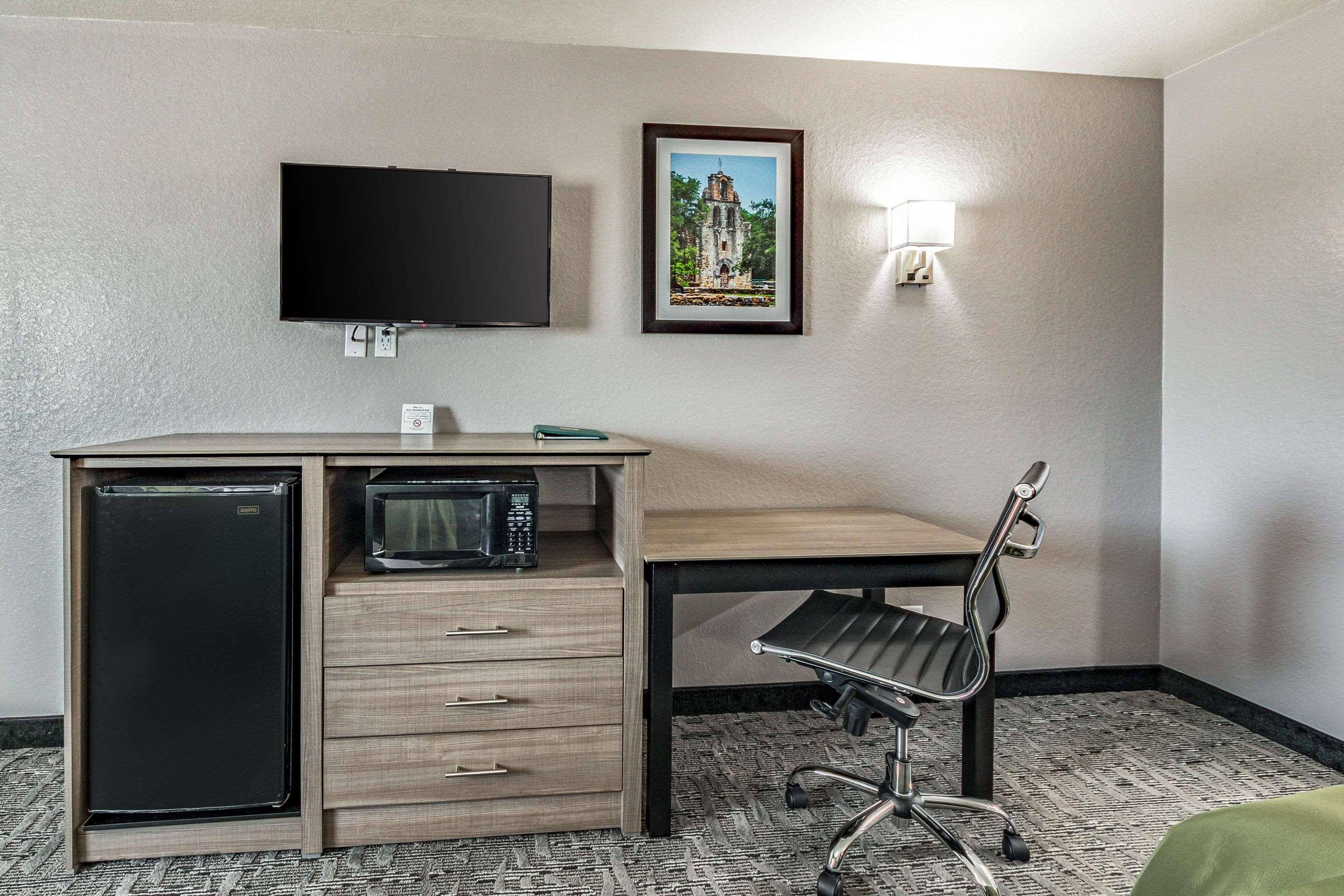 Quality Inn I-10 East Near Frost Bank Center San Antonio Exteriér fotografie