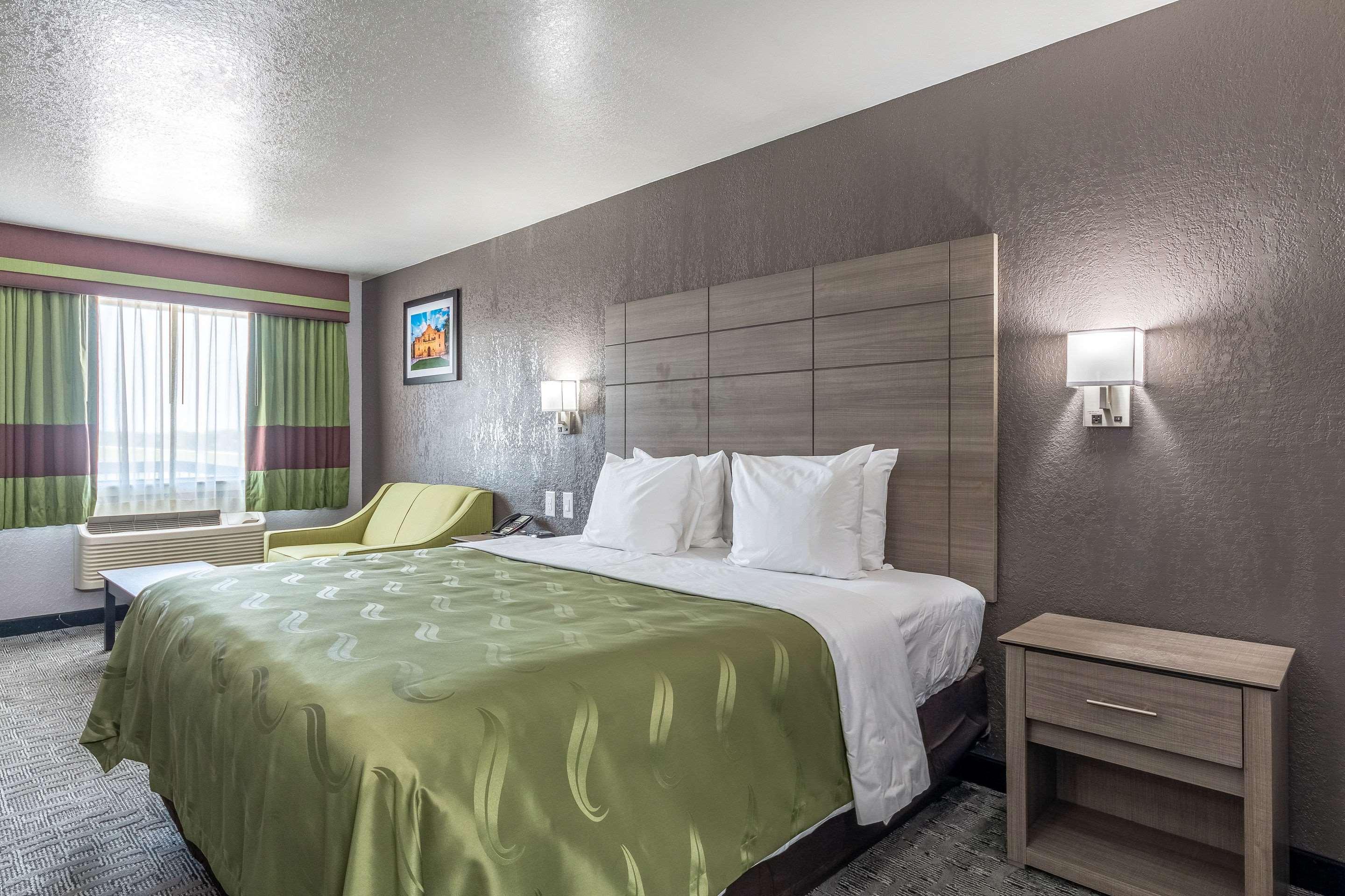 Quality Inn I-10 East Near Frost Bank Center San Antonio Exteriér fotografie