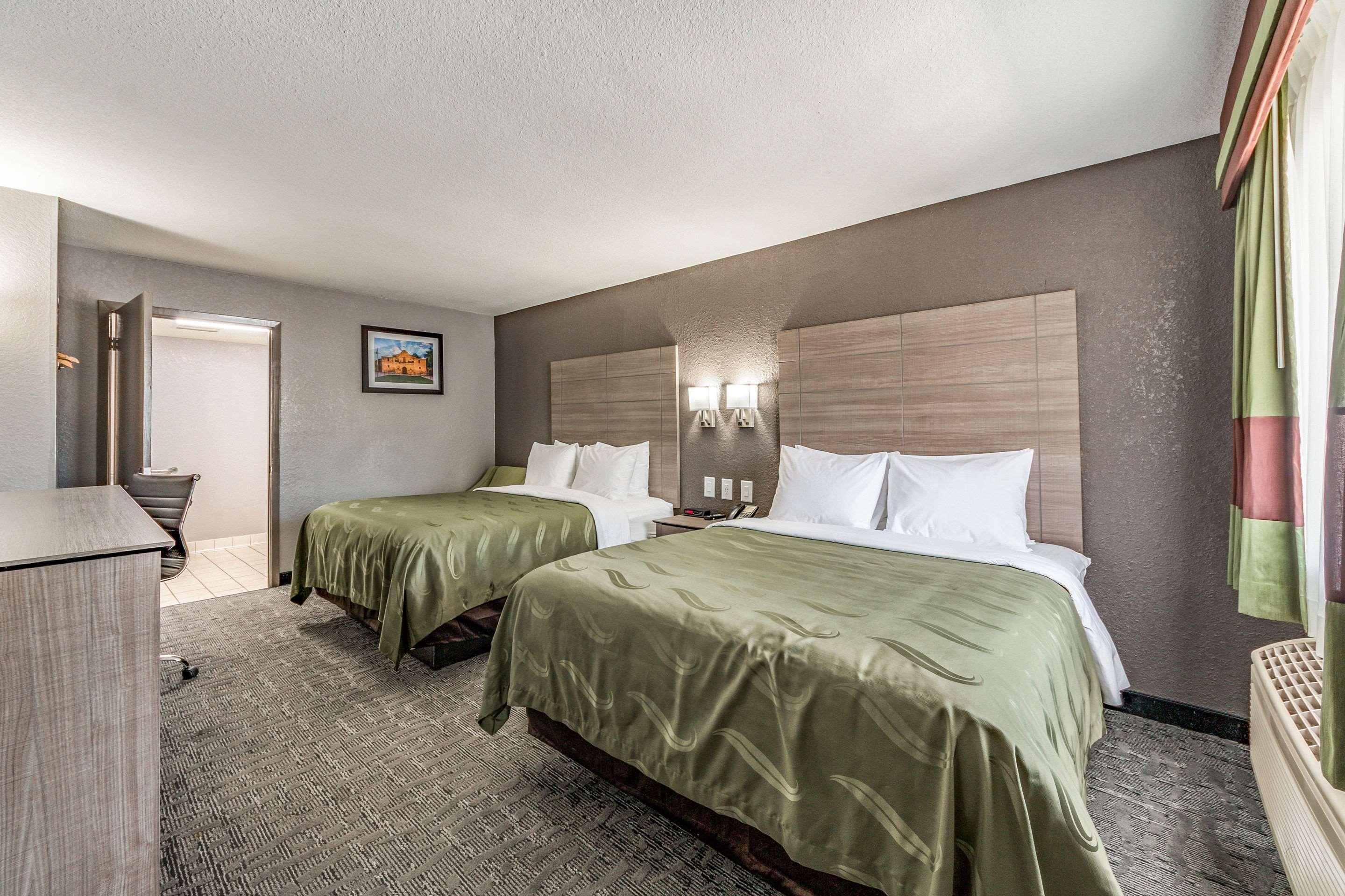 Quality Inn I-10 East Near Frost Bank Center San Antonio Exteriér fotografie