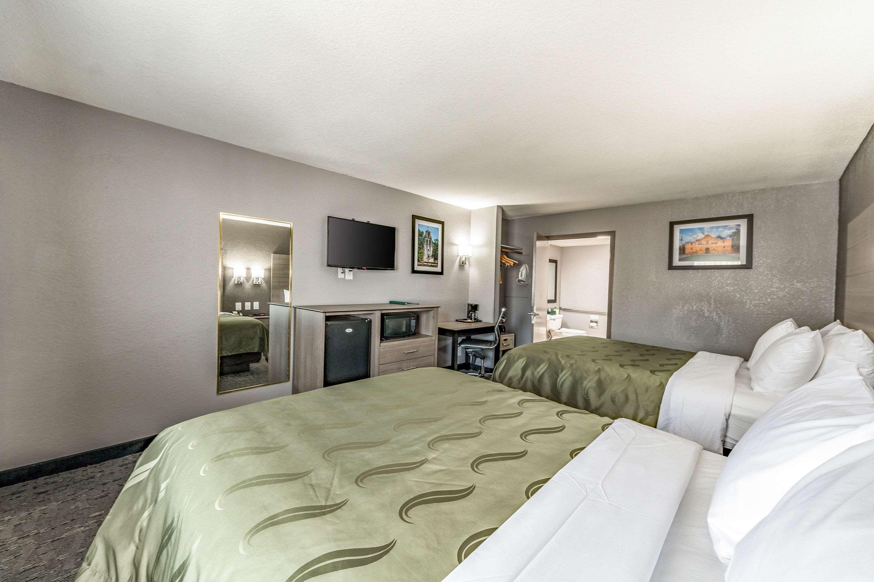 Quality Inn I-10 East Near Frost Bank Center San Antonio Exteriér fotografie